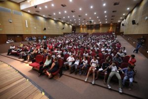 Leia mais sobre o artigo Estudantes do Jaboatão participam de aulão sobre combate à corrupção promovido em parceria com o MPPE