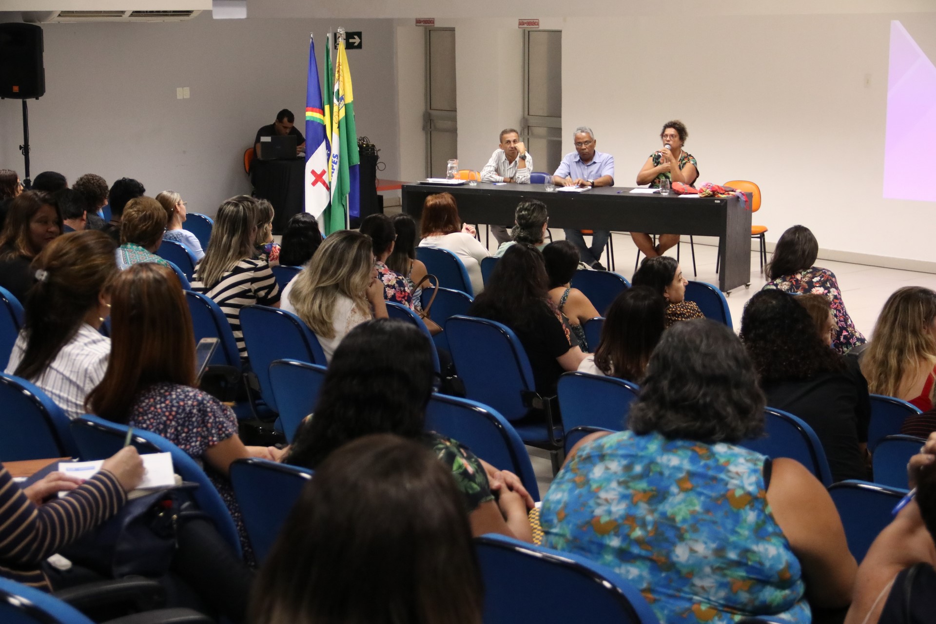 Leia mais sobre o artigo JABOATÃO REALIZA FÓRUM PARA FORTALECER A CULTURA DE PAZ NAS ESCOLAS
