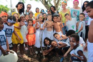 Leia mais sobre o artigo ESCOLAS DO JABOATÃO REALIZAM ATO PELA IGUALDADE RACIAL