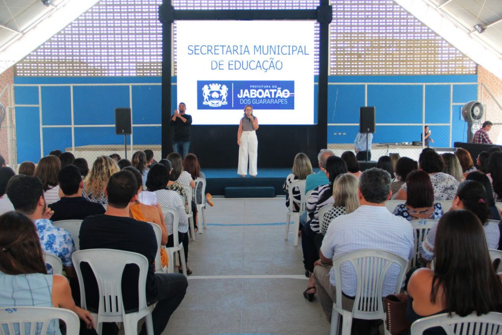 Leia mais sobre o artigo PREFEITURA DO JABOATÃO NOMEIA 375 PROFESSORES CONCURSADOS