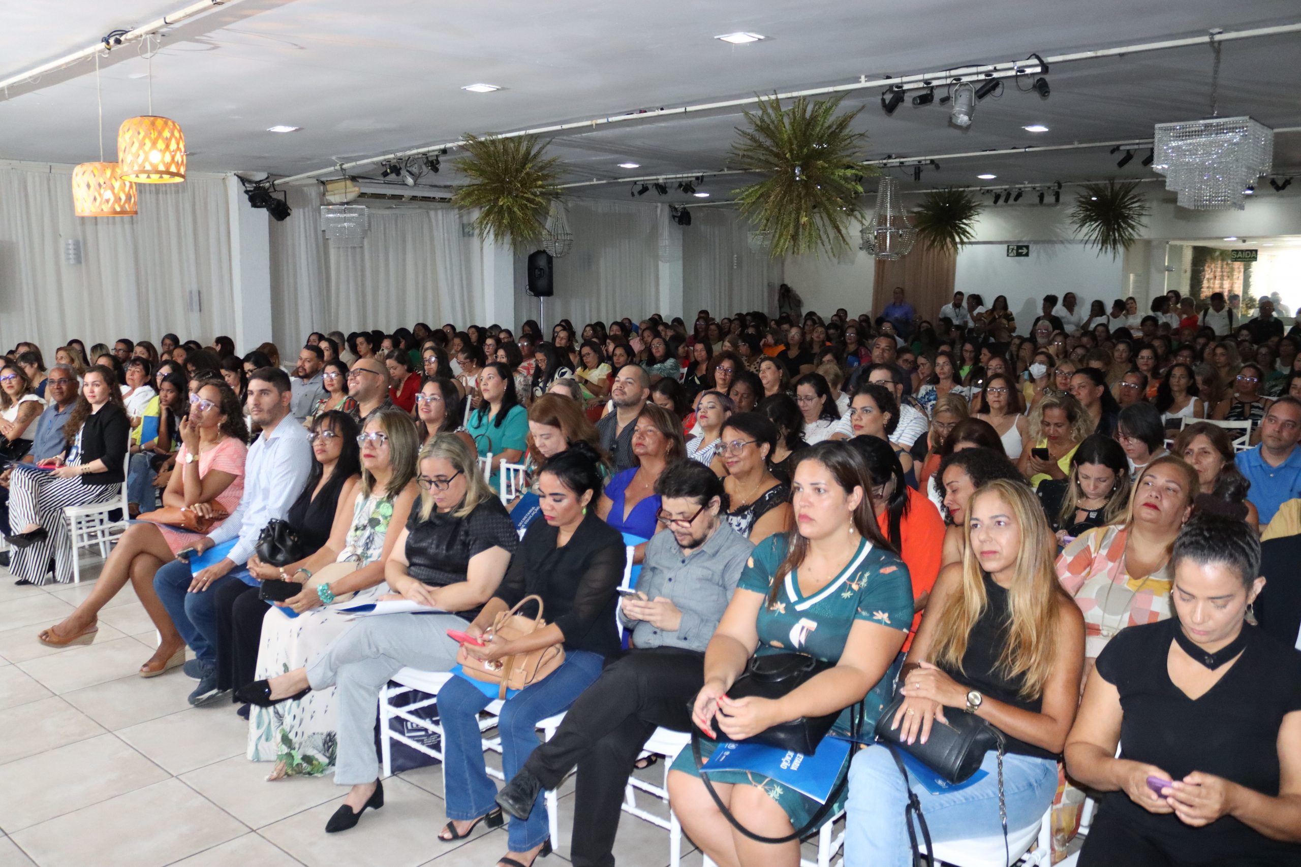 DIRETORES E VICE-DIRETORES, ELEITOS, SÃO EMPOSSADOS EM JABOATÃO