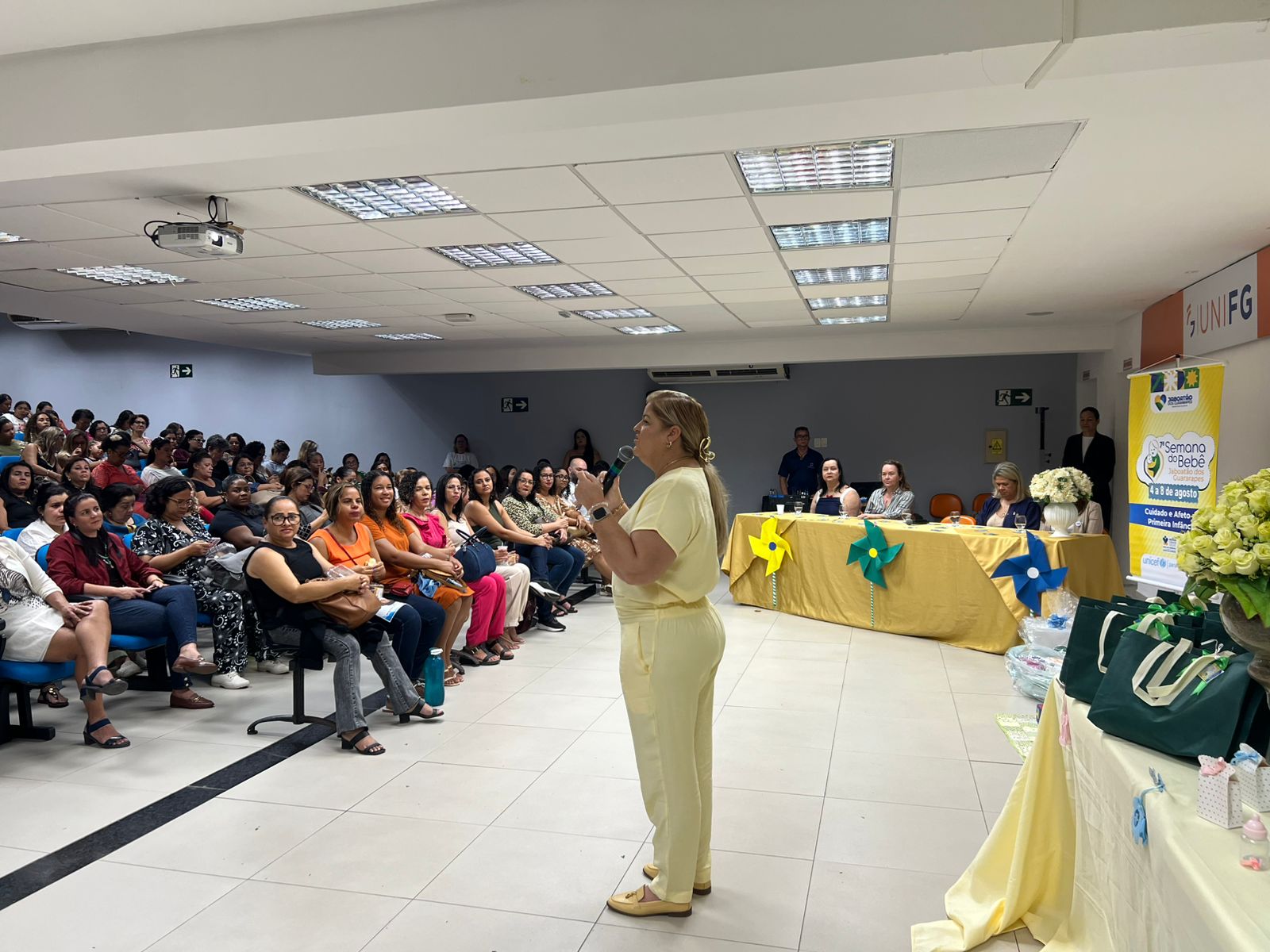Leia mais sobre o artigo Abertura da Semana do Bebê trouxe palestras com temas pertinentes à primeira infância