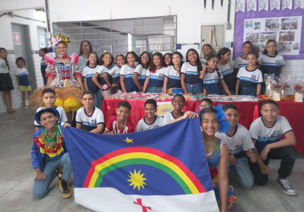 Leia mais sobre o artigo Estudantes da rede do Jaboatão participam de feira do empreendedor